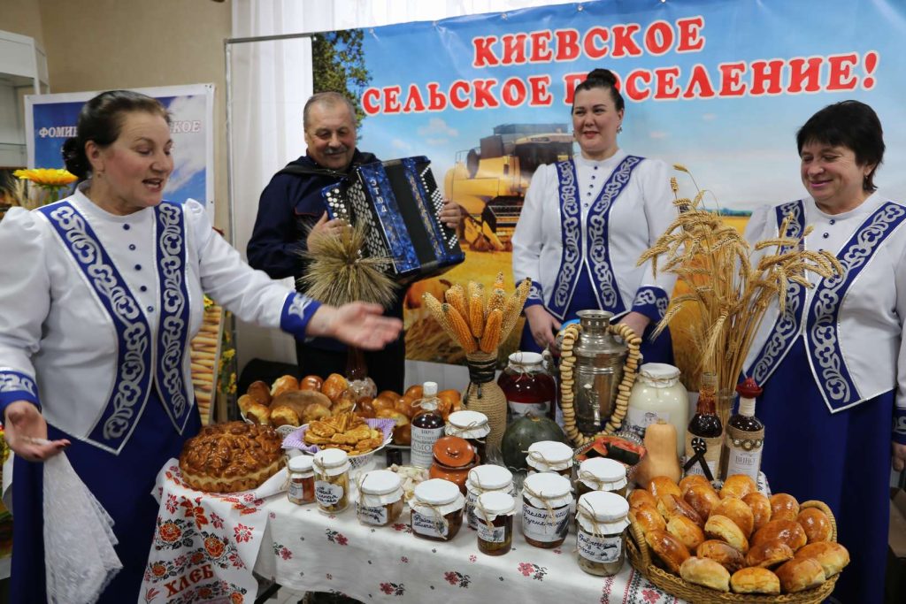 В Кашарах прошел праздник в честь Дня работника сельского хозяйства и перерабатывающей промышленности