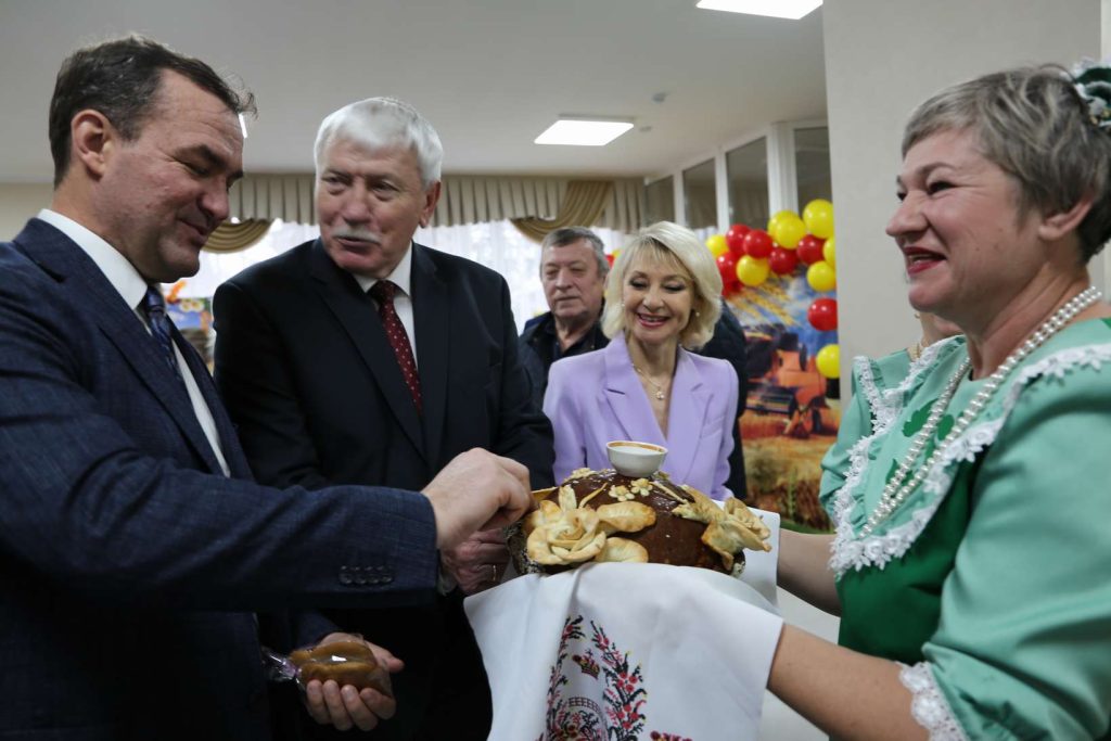 В Кашарах прошел праздник в честь Дня работника сельского хозяйства и перерабатывающей промышленности