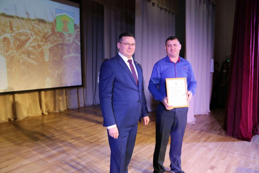 В Кашарах прошел праздник в честь Дня работника сельского хозяйства и перерабатывающей промышленности