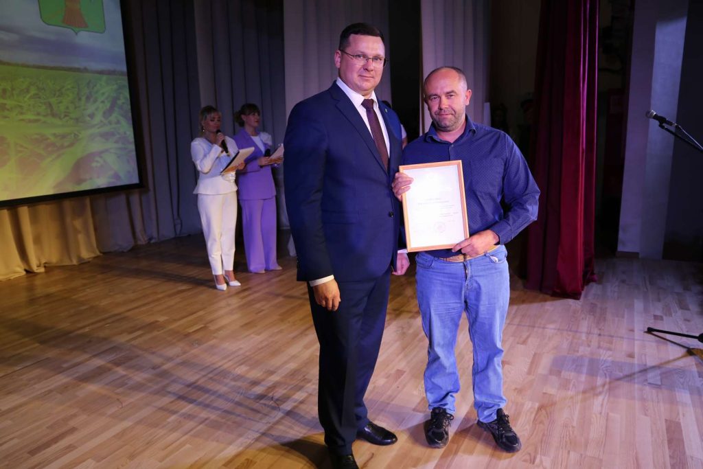 В Кашарах прошел праздник в честь Дня работника сельского хозяйства и перерабатывающей промышленности