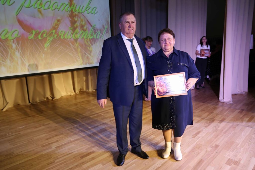 В Кашарах прошел праздник в честь Дня работника сельского хозяйства и перерабатывающей промышленности