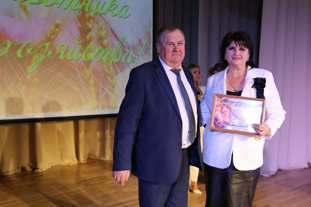 В Кашарах прошел праздник в честь Дня работника сельского хозяйства и перерабатывающей промышленности