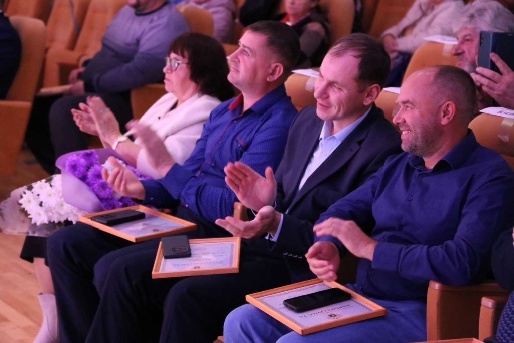 В Кашарах прошел праздник в честь Дня работника сельского хозяйства и перерабатывающей промышленности