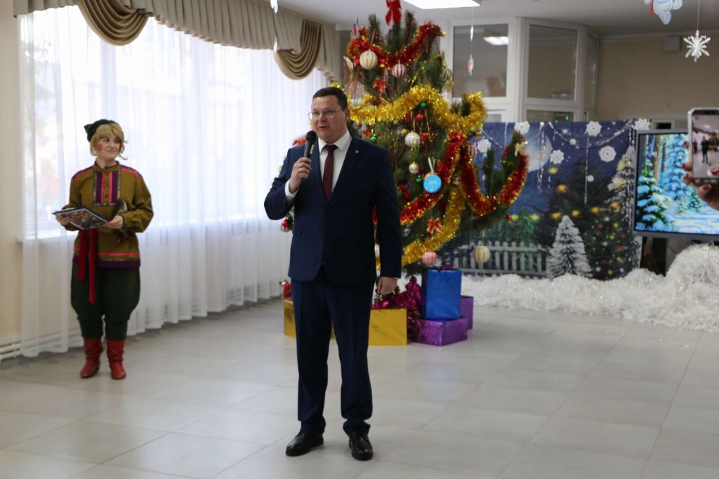 Праздник волшебства: в Кашарском РДК прошла традиционная Ёлка главы для детей