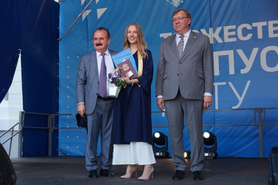 На Дону действует программа льготной ипотеки для медиков и педагогов