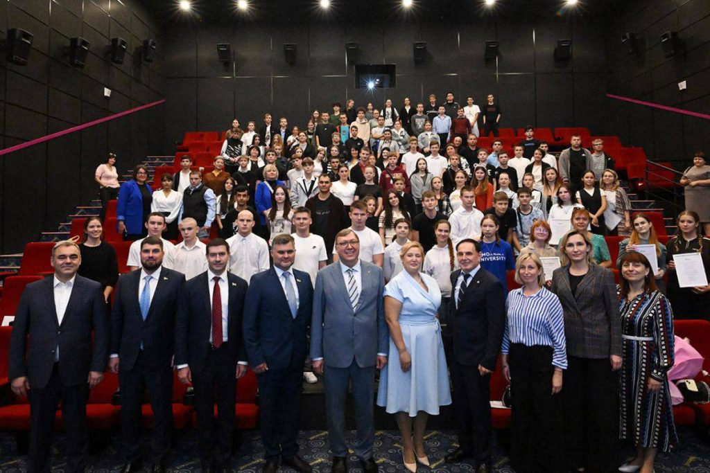 Донская «Единая Россия» развивает социальное наставничество для поддержки детей-сирот