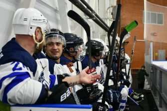 Подаренные эмоции дороже счёта: ХК «Светлый» уступил «Сталинграду»