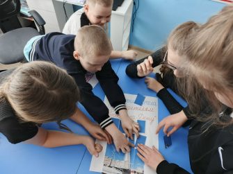 В Каменской школе почтили память освободителей Ростова