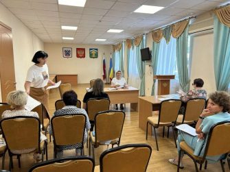 В администрации Кашарского района прошло заседание комиссии по делам несовершеннолетних