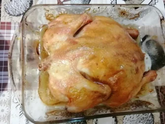 Курица, запечённая целиком: просто, сочно, с хрустящей корочкой