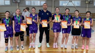 Баскетболистки Кашарского района взяли бронзу на чемпионате Шахт