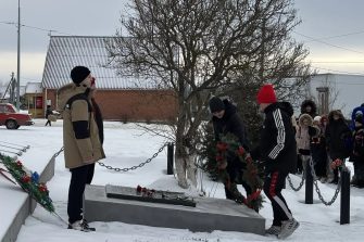 В Каменке почтили память героев Сталинградской битвы