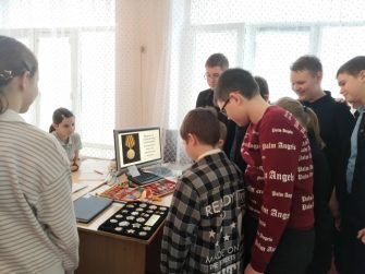 Юный фалерист из Кашар: Никита Кравченко увлёк историей целые классы