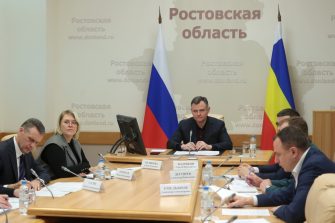 Губернатор Слюсарь поручил ужесточить контроль за фурами на М-4 после февральского коллапса