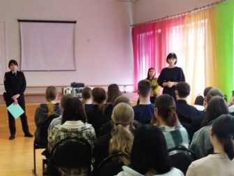 В Верхнемакеевской школе говорили о самом важном: безопасность, здоровье и закон