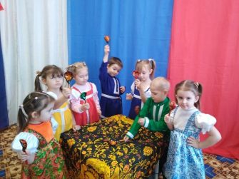 День деревянной ложки: Киевские дошколята прикоснулись к русской традиции