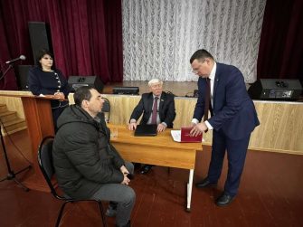 Вице-спикер донского парламента Вячеслав Василенко посетил отчёт главы Верхнемакеевского поселения