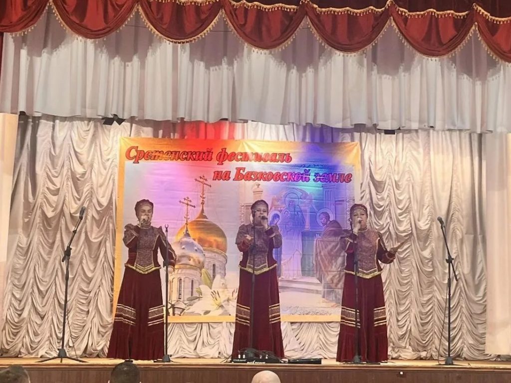 "Жалейка" из Кашарского района покорила "Сретенский фестиваль" своим исполнением