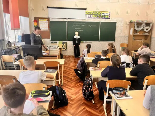 «Широка страна моя родная»: в Кашарах прошёл поэтический вечер для юных чтецов