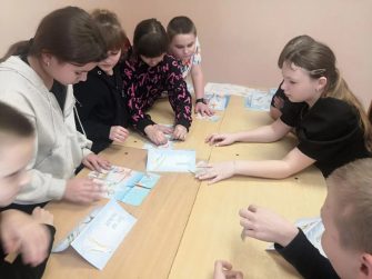 Зимние виды спорта покорились верхнемакеевским школьникам: викторина, пазлы и азарт