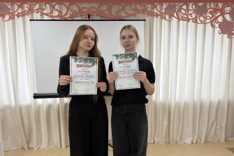 Юные художницы Кашарского района покоряют творческие конкурсы