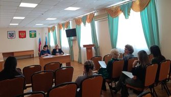 В администрации Кашарского района прошло заседание комиссии по делам несовершеннолетних