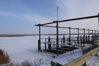 Кашарские спасатели предупредили об опасности тонкого льда на водоемах