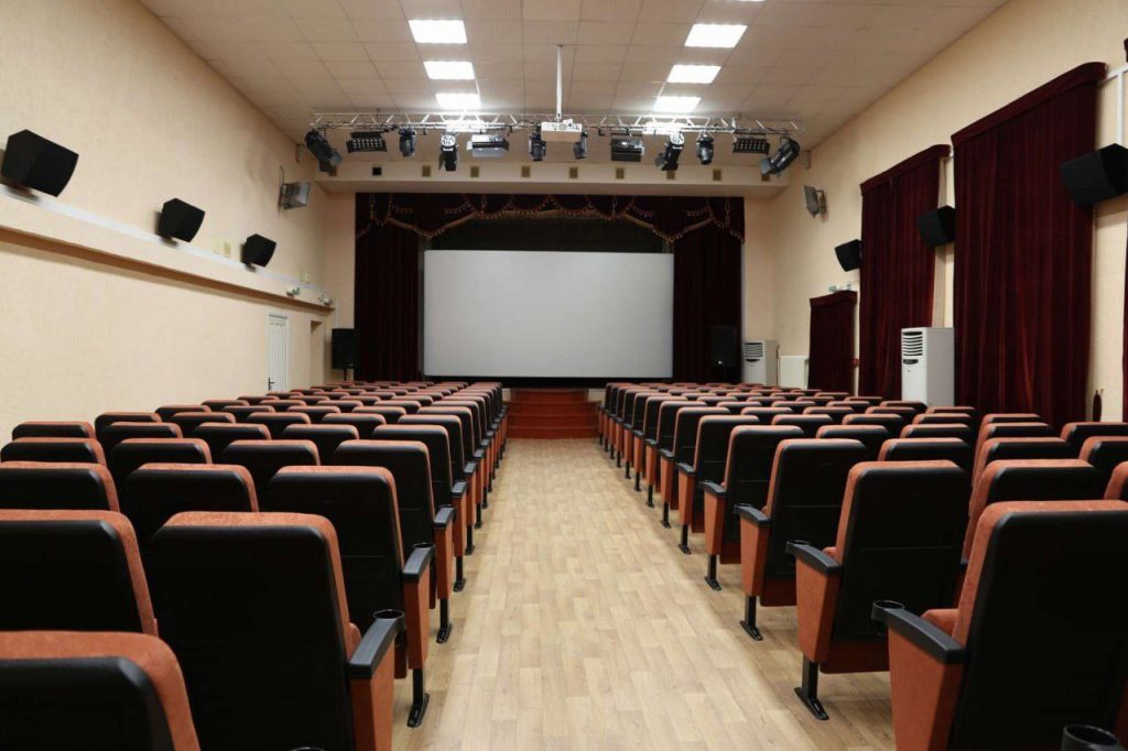 Кинозал в Каменке пользуется популярностью у жителей
