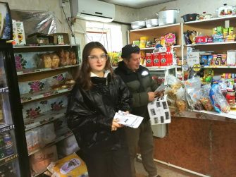 «Счастье — это по-настоящему»: культработники Кашарского ДК вышли с акцией против наркотиков