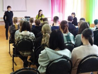 В Верхнемакеевской школе говорили о самом важном: безопасность, здоровье и закон