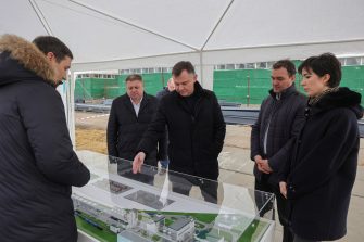 Губернатор посетил строящиеся и действующие производства в Миллеровском районе