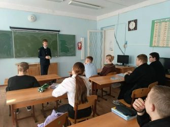 В Ново-Павловской школе прошла встреча с выпускником — студентом престижного юридического вуза