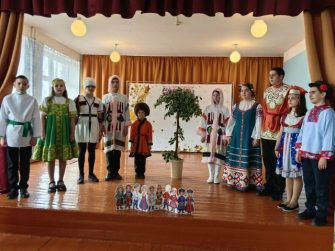 В Талловеровской школе дали старт Году единства народов России