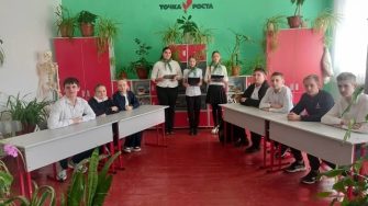 Сариновские школьники на уроке биологии раскрыли тайны комнатных растений