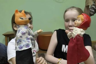 Воспитанники СРЦ Кашарского района примерили роль театралов