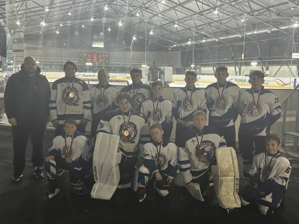 Кашарские хоккеисты взяли «бронзу» на турнире «Золотая шайба»