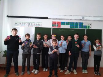 Киевские ребята приготовили мамам особенные подарки