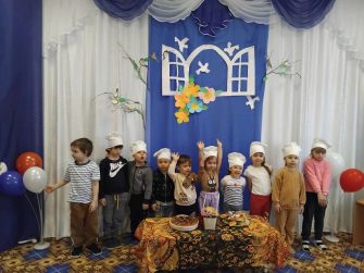 Культработники и воспитатели из Второго Киевского устроили для дошколят настоящий праздник весны