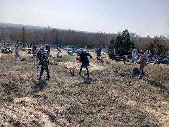 В Фомино-Свечниковском поселении привели в порядок сельские кладбища