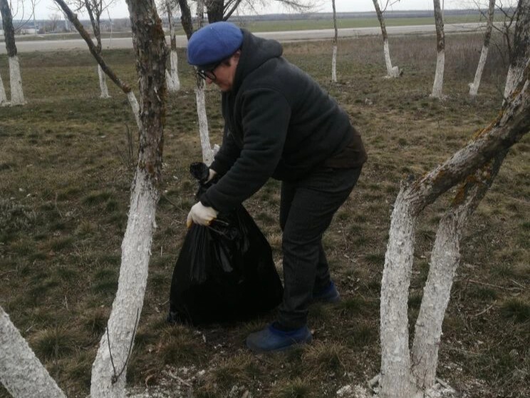 В Киевском сельском поселении продолжают наводить порядок в рамках месячника чистоты