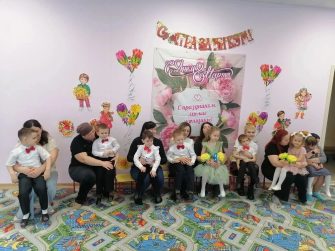 В Кашарском «Топольке» поздравили мам
