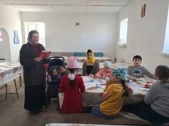 Первомайские воспитанники воскресной школы готовятся к Пасхе