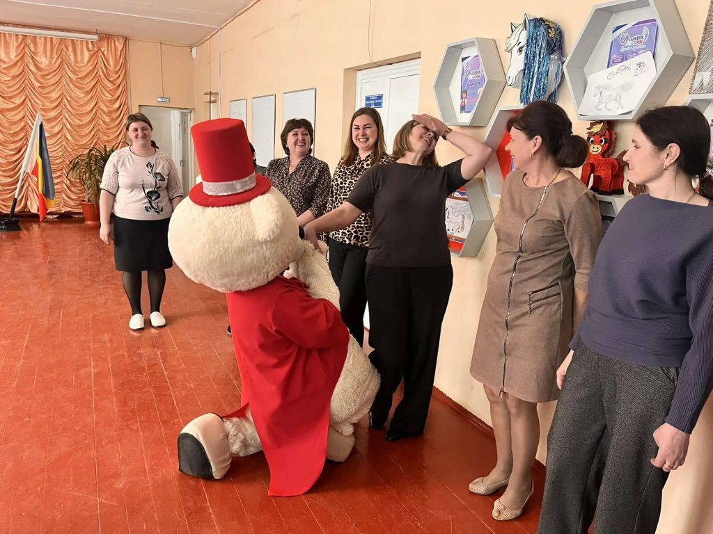 В Киевском поселении стартовали праздничные поздравления женщин