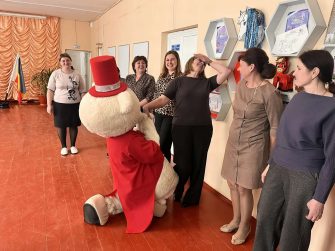 В Киевском поселении стартовали праздничные поздравления женщин