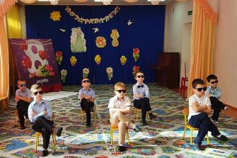 Группа «Пчелки» из Кашар выступила с концертом для мам и бабушек