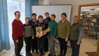 В Верхнемакеевском поселении матерей участников СВО и соцработников объединила акция «Память в сердце»