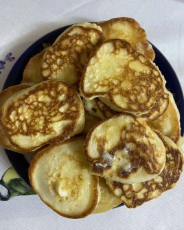 Повара раскрыли секрет мягкого теста для оладьев