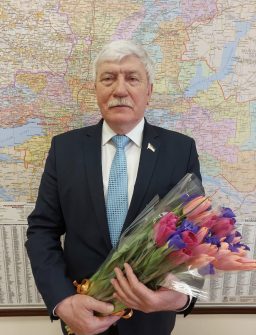 Официальное поздравление с 8 Марта опубликовал зампредседателя Заксобрания РО