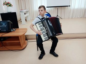 В Детской школе искусств Кашарского района прошла музыкальная гостиная «Играй, мой баян»