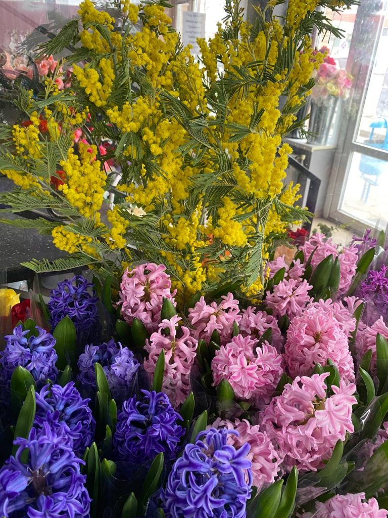 Тюльпаны, розы и немного души